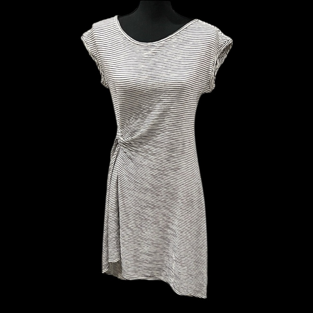 Max Studio Black and White Striped casual hi low Dress size Small